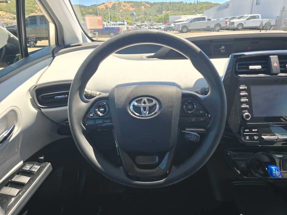 Used 2020 Toyota Prius LE AWD/4WD image 12