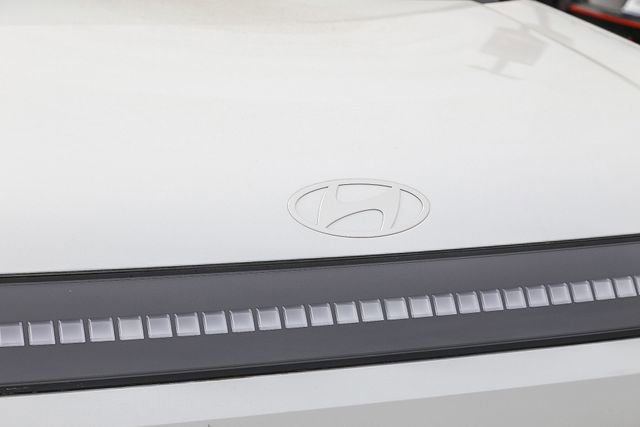 New 2026 Hyundai Ioniq 9 Calligraphy image 6