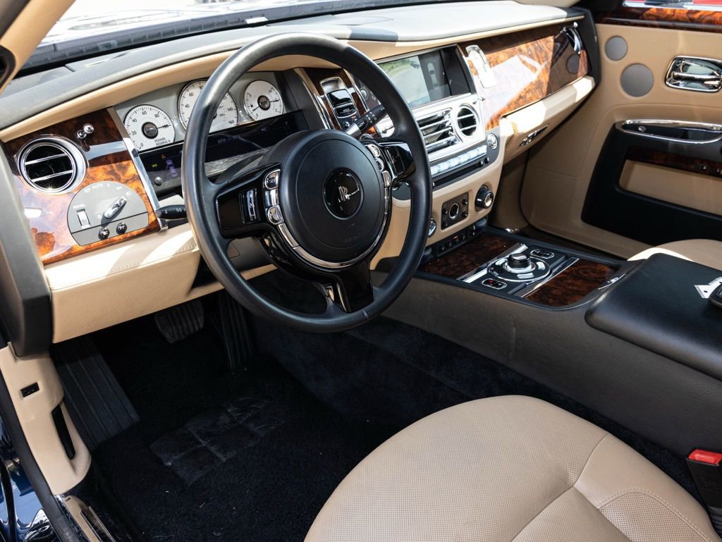 Used 2013 Rolls-Royce Ghost image 26