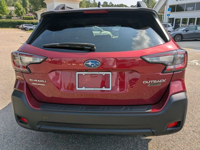 Used 2025 Subaru Outback Premium AWD/4WD image 9