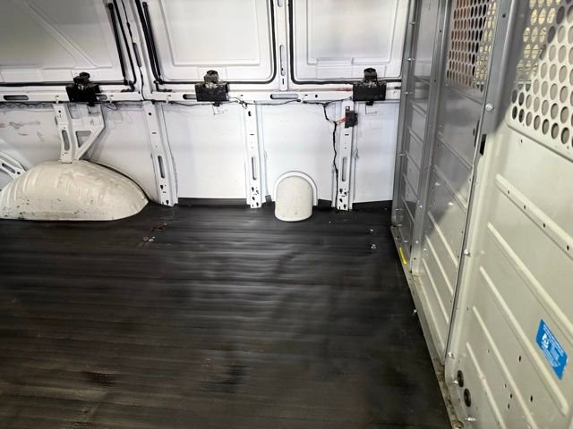 Used 2016 GMC Savana 2500 RWD image 9