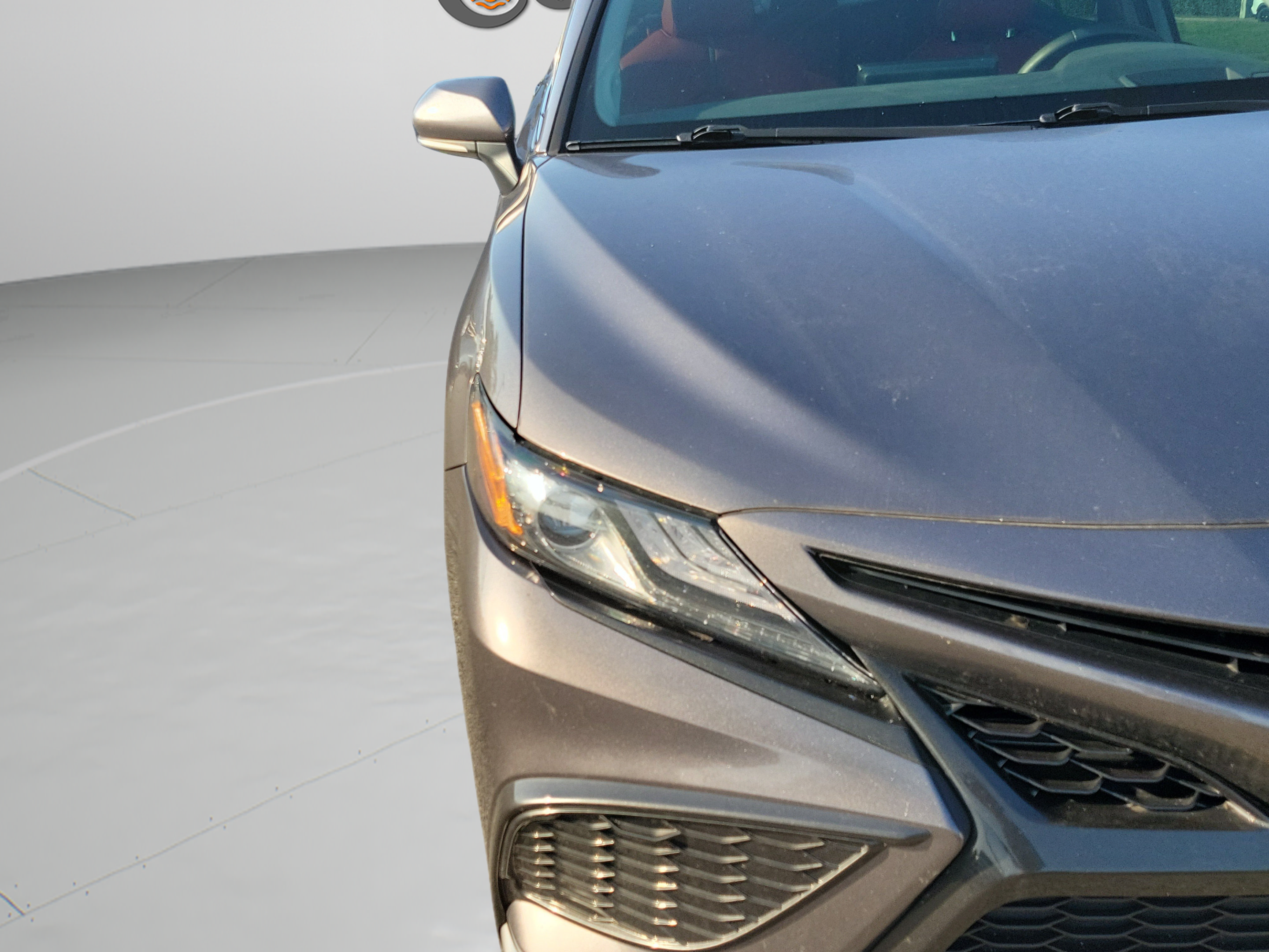 Used 2022 Toyota Camry XSE FWD image 14