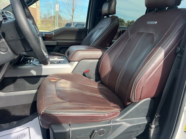 Used 2016 Ford F150 Platinum w/ Equipment Group 701A Luxury image 19