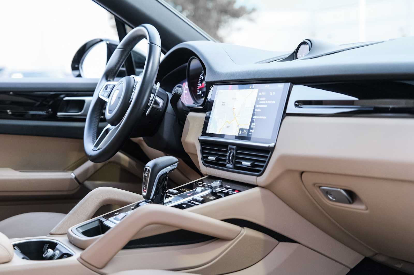 Used 2019 Porsche Cayenne AWD/4WD image 23