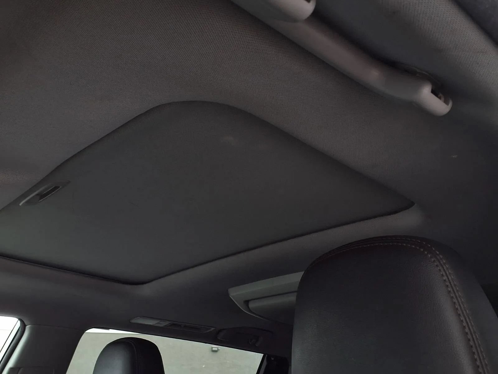 Used 2014 Toyota Highlander XLE FWD image 10