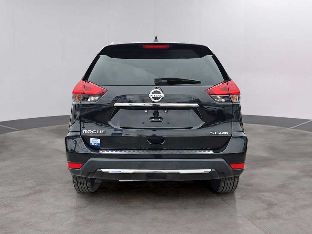 Used 2017 Nissan Rogue SL image 5
