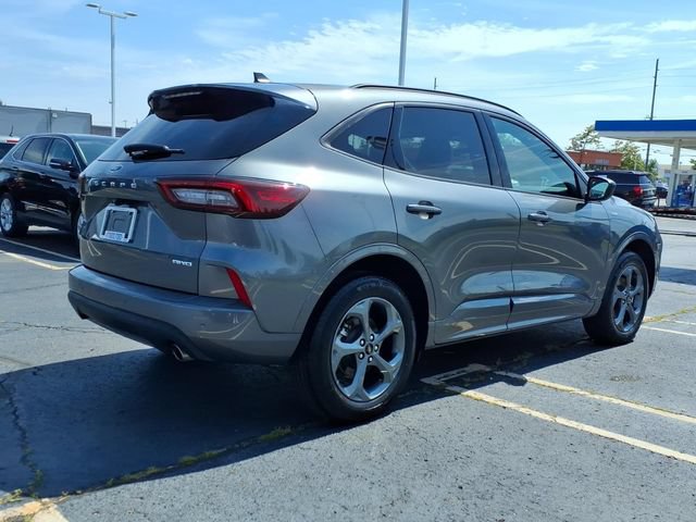 Used 2024 Ford Escape ST-Line w/ Tech Pack #1 AWD/4WD image 7