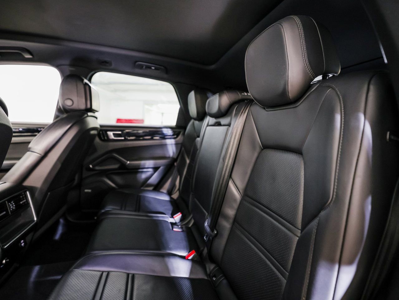 Certified 2020 Porsche Cayenne image 25
