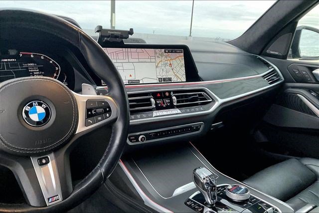 Used 2021 BMW X7 M50i image 8