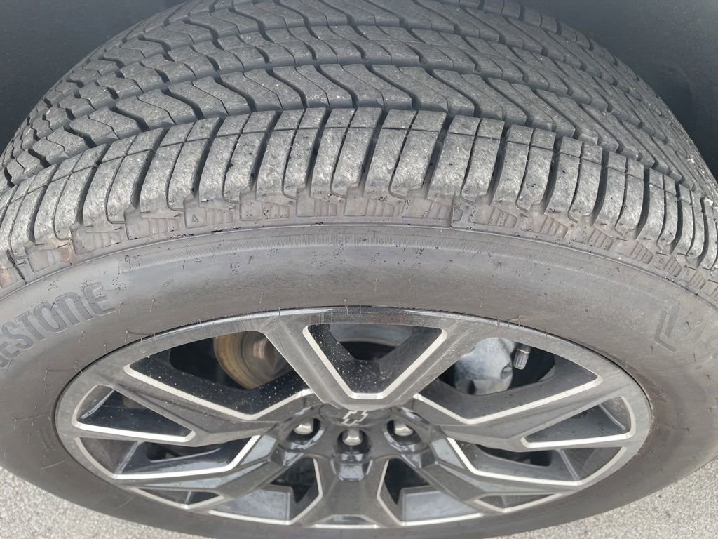 Used 2024 Chevrolet Tahoe Premier AWD/4WD image 35