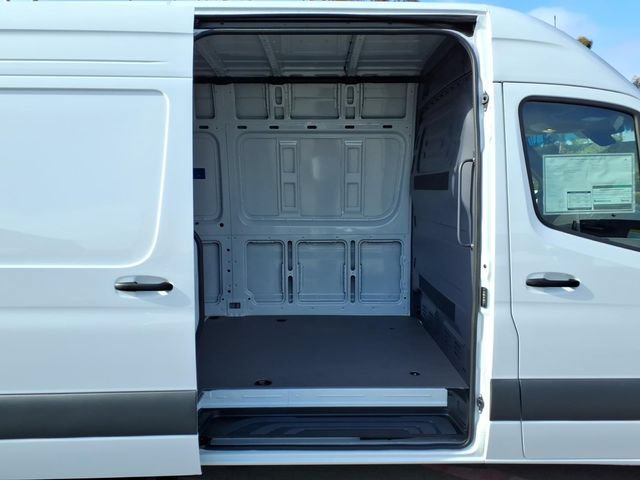 New 2025 Mercedes-Benz eSprinter 170 Cargo image 23