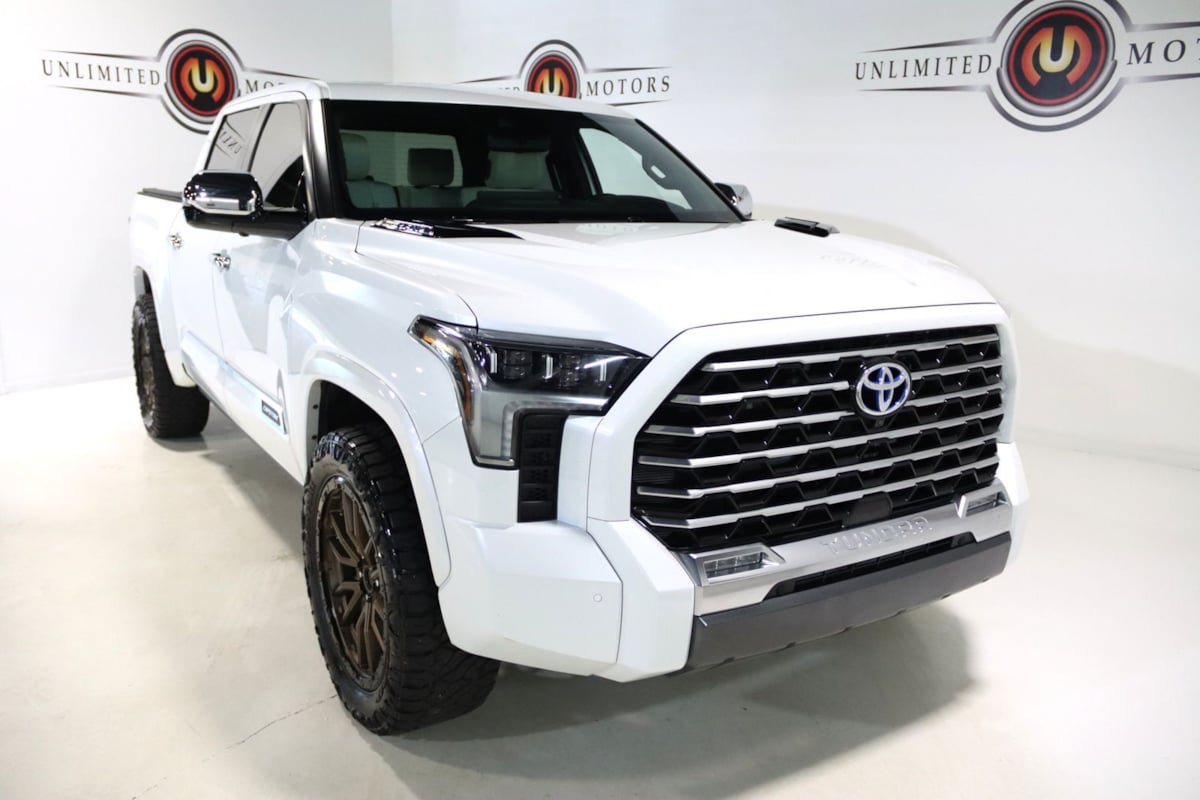 Used 2024 Toyota Tundra Capstone AWD/4WD image 26