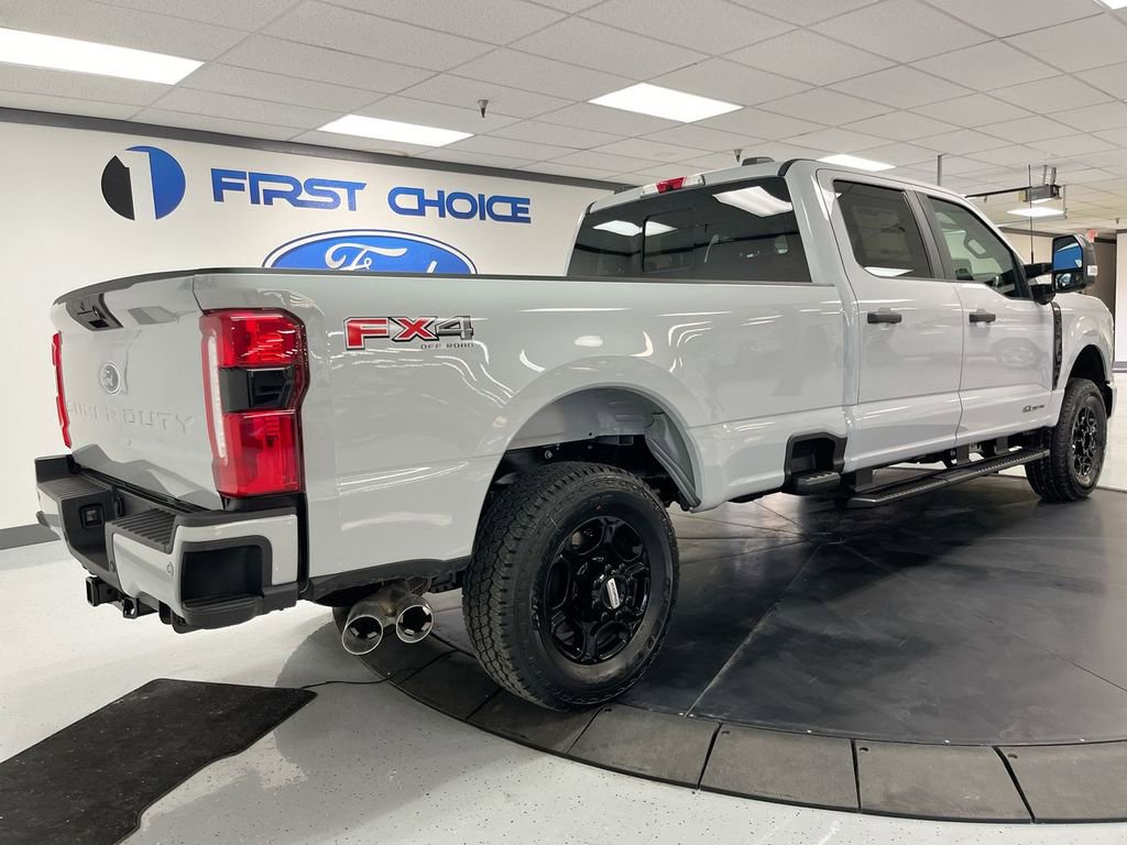 New 2026 Ford F350 4x4 Crew Cab Super Duty image 8