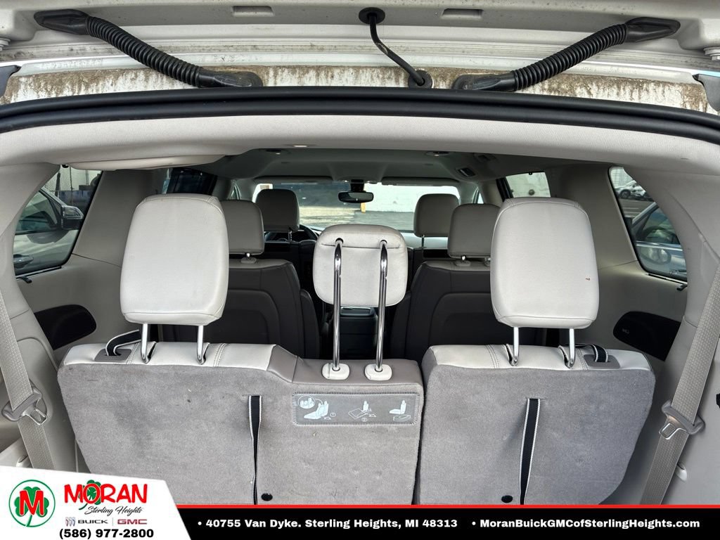 Used 2017 Chrysler Pacifica Touring-L Plus FWD image 8