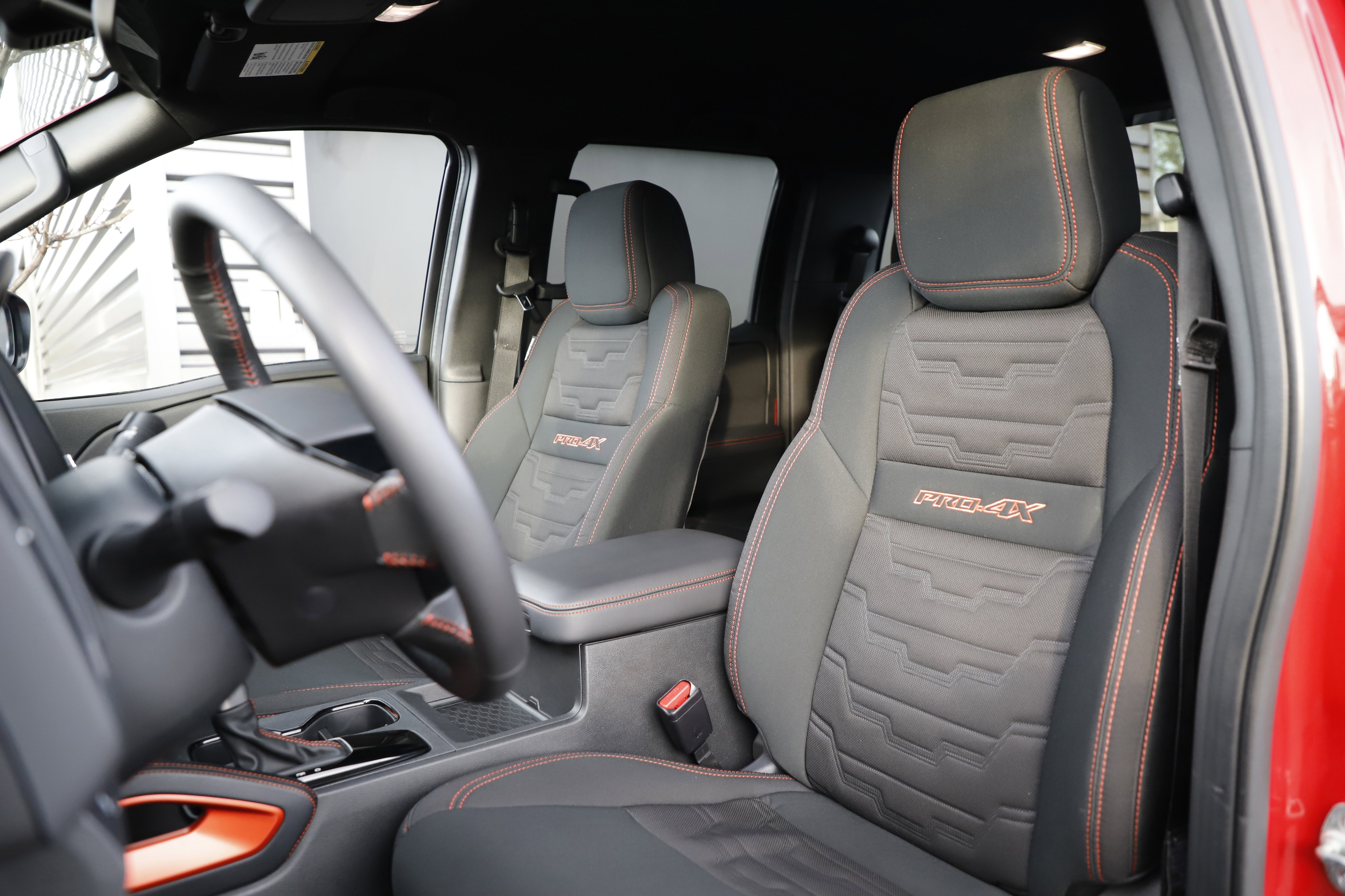 Used 2024 Nissan Frontier PRO-4X w/ Technology Package image 18