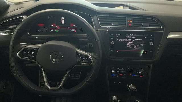 Certified 2024 Volkswagen Tiguan SE R-Line AWD/4WD image 11