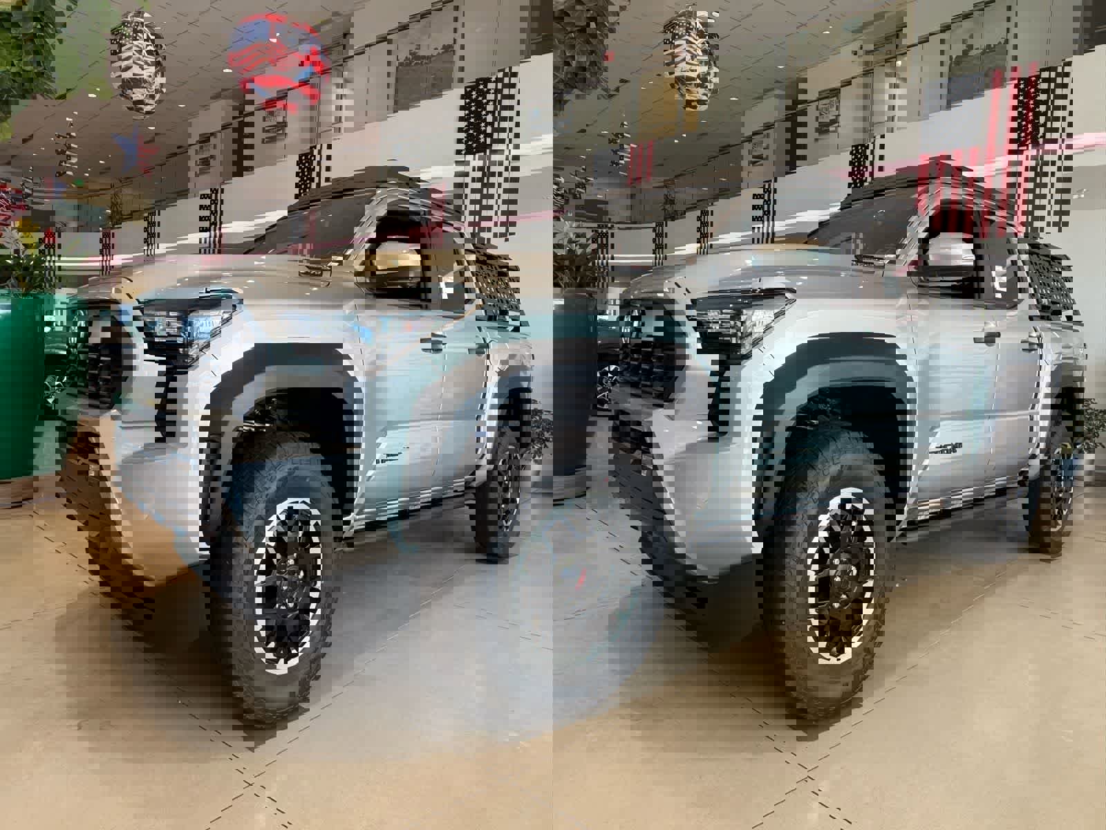 Used 2025 Toyota Tacoma TRD Off-Road w/ TRD Off Road Premium Package AWD/4WD image 2