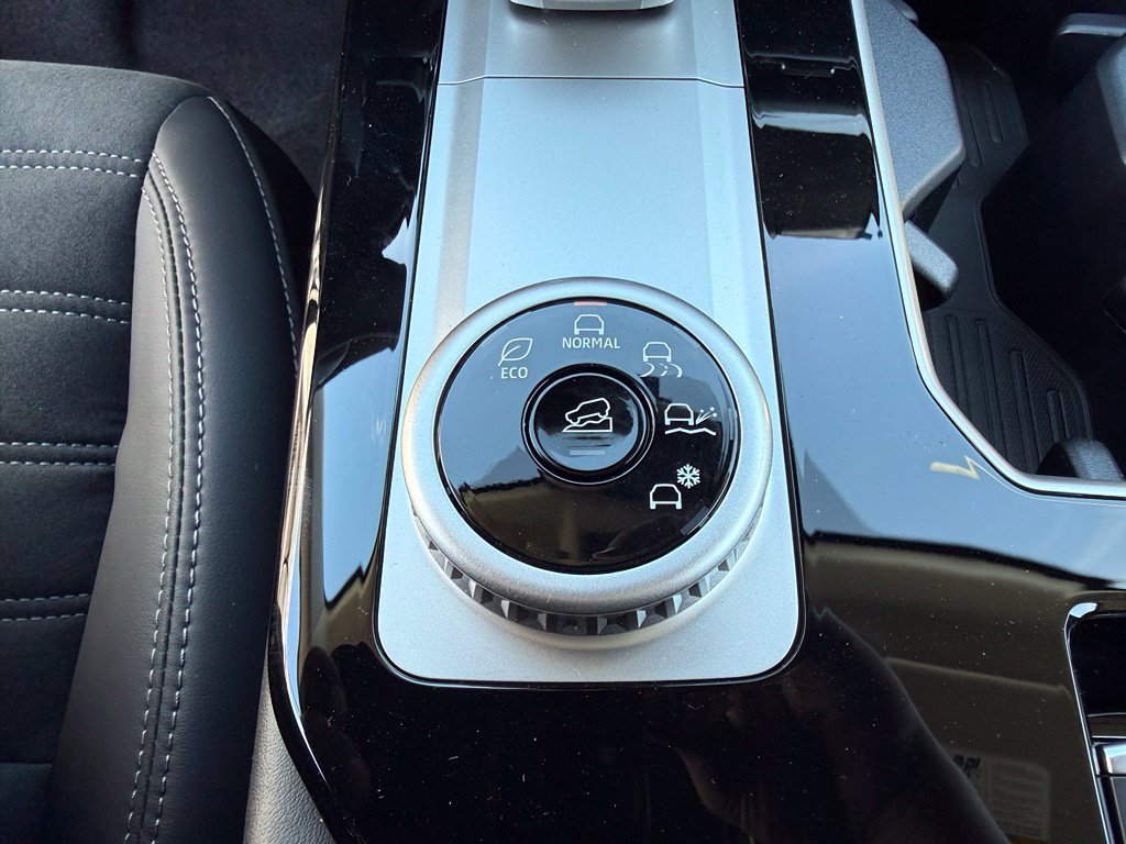 New 2026 Mitsubishi Outlander SE FWD image 28