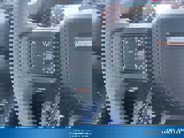 Used 2024 Land Rover Defender 90 V8 image 24