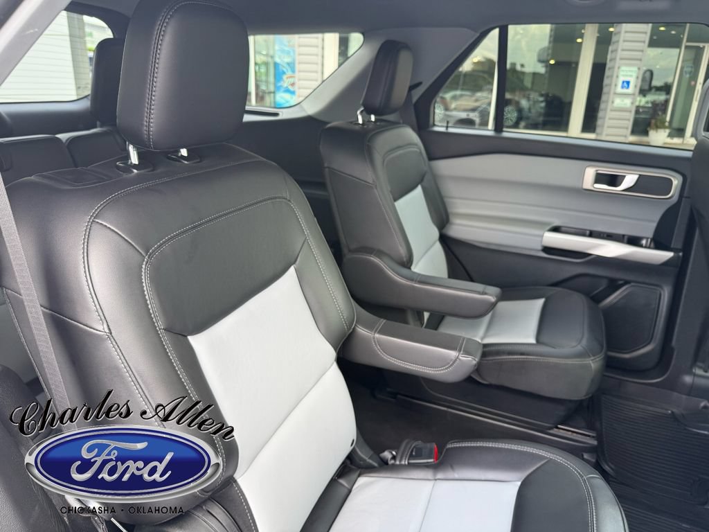 Used 2023 Ford Explorer XLT w/ Equipment Group 202A AWD/4WD image 16