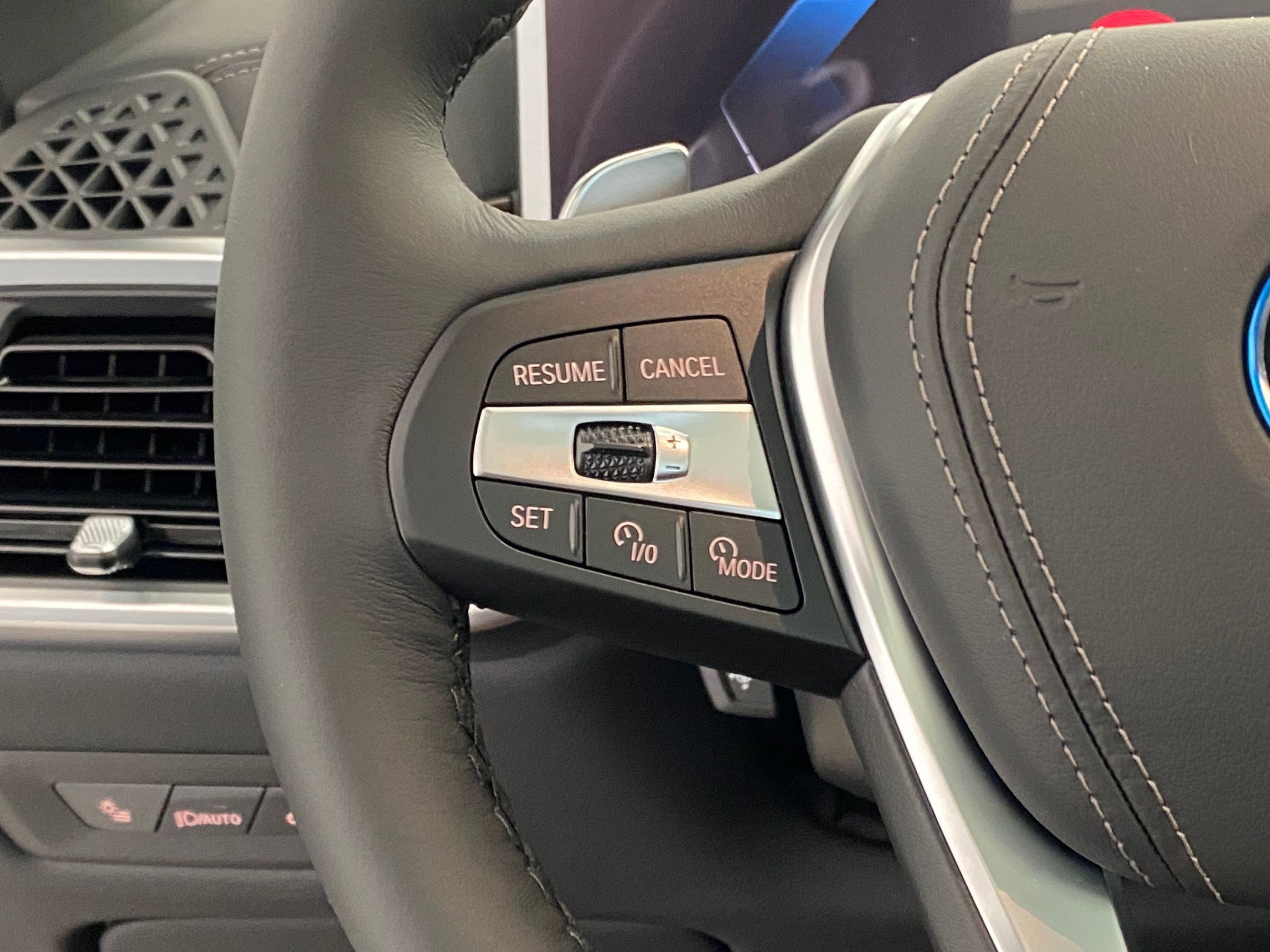 New 2026 BMW X5 xDrive50e w/ Premium Package image 18