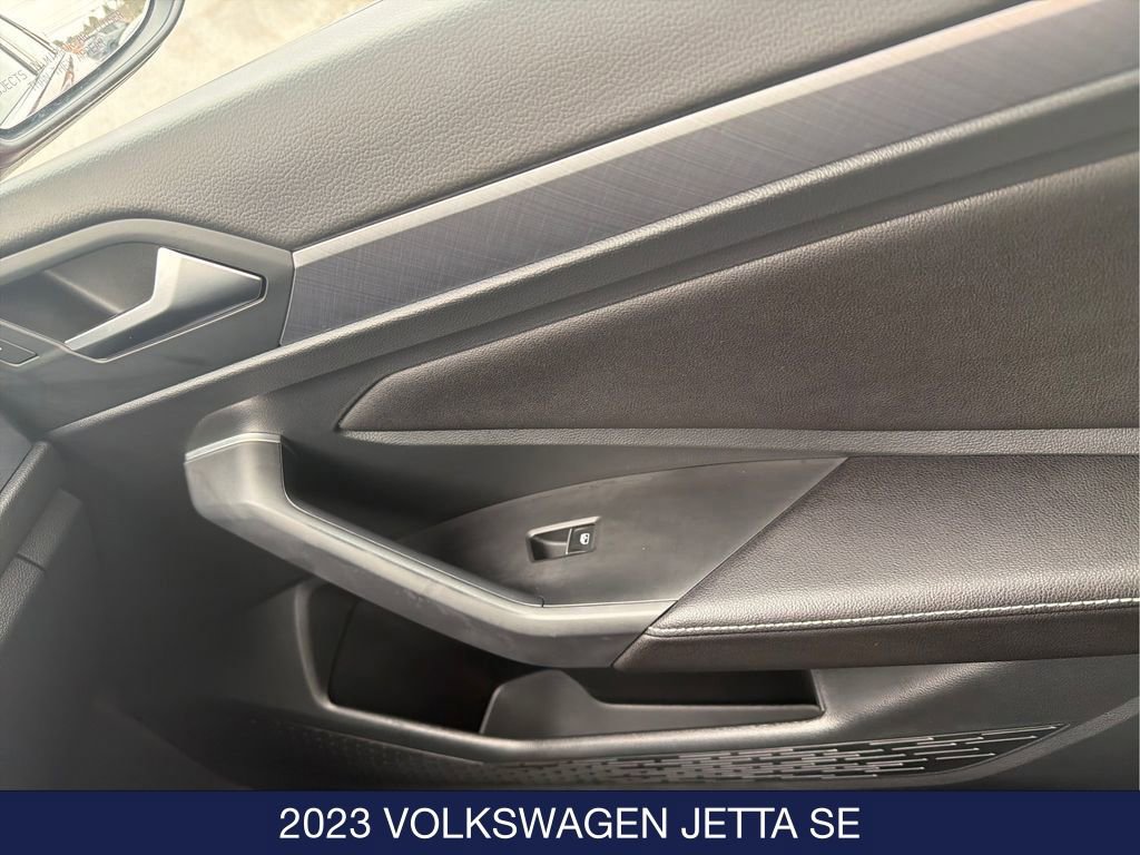 Used 2023 Volkswagen Jetta SE image 23