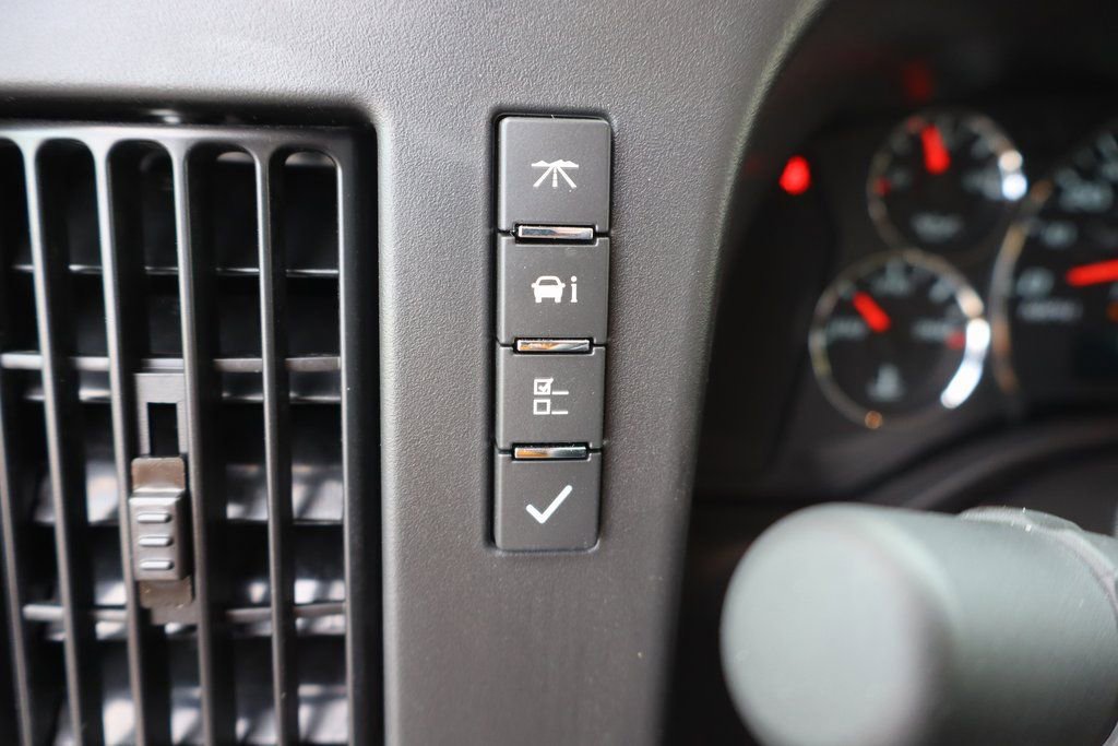 New 2026 Chevrolet Express 3500 w/ Power Convenience Package image 17