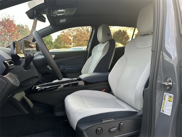 New 2025 Volkswagen ID.4 Pro S Plus image 12