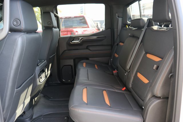Used 2023 GMC Sierra 1500 AT4 w/ Technology Package image 14