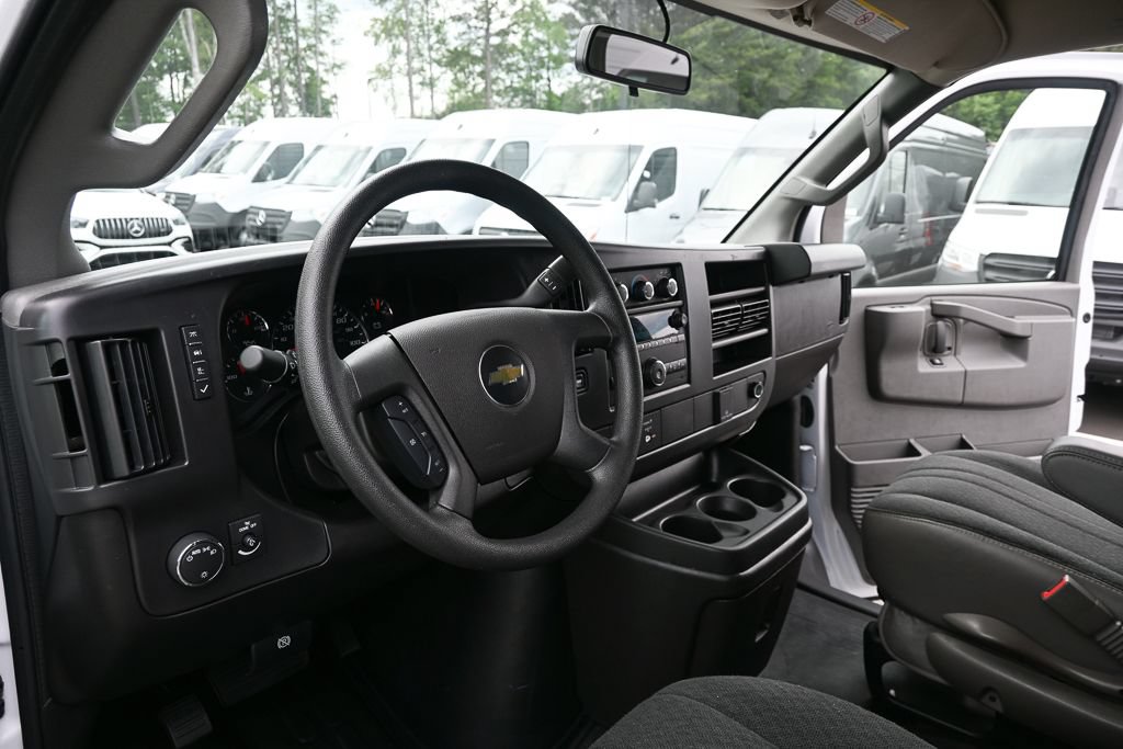 Used 2025 Chevrolet Express 2500 w/ Driver Convenience Package RWD image 6
