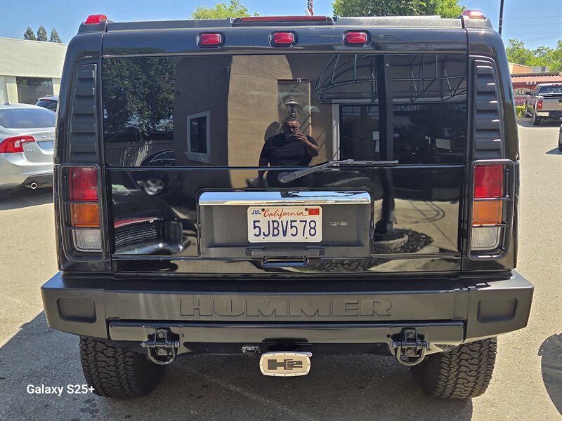 Used 2004 HUMMER H2 w/ Preferred Equipment Group AWD/4WD image 4