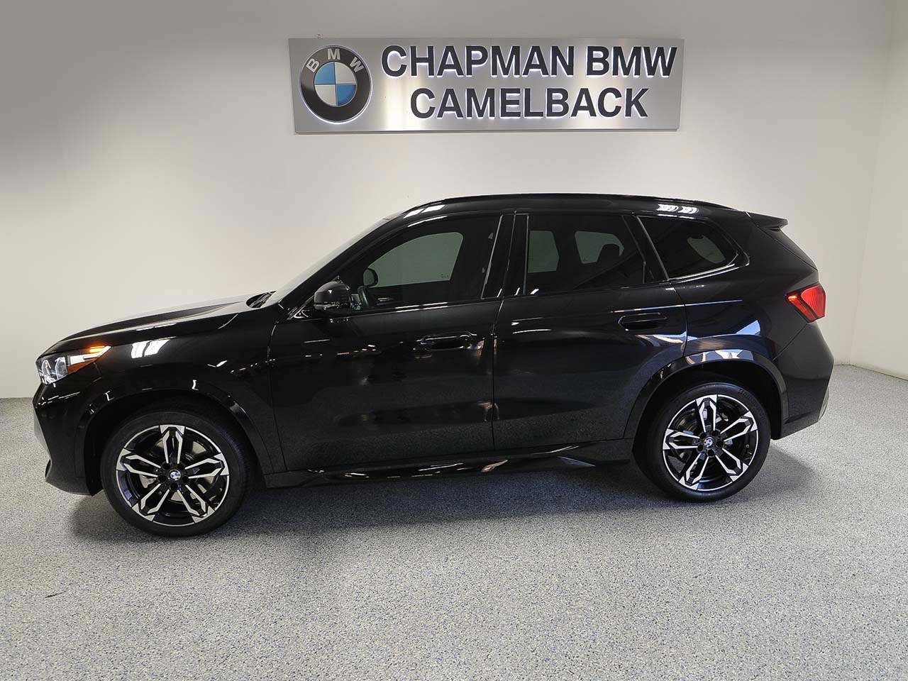 Certified 2025 BMW X1 xDrive28i w/ M Sport Package image 3