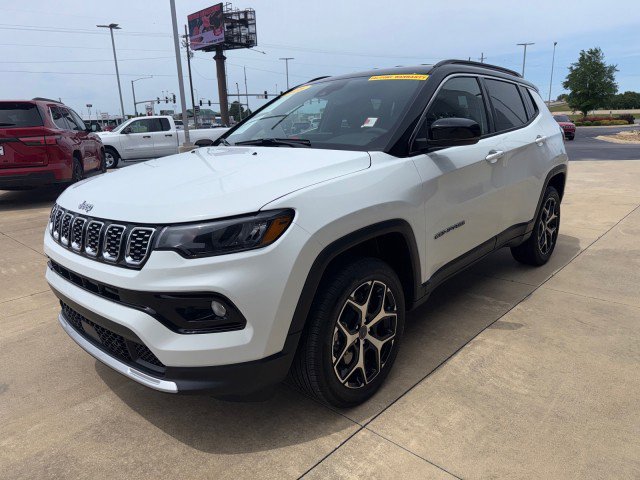 Used 2026 Jeep Compass Limited AWD/4WD image 5
