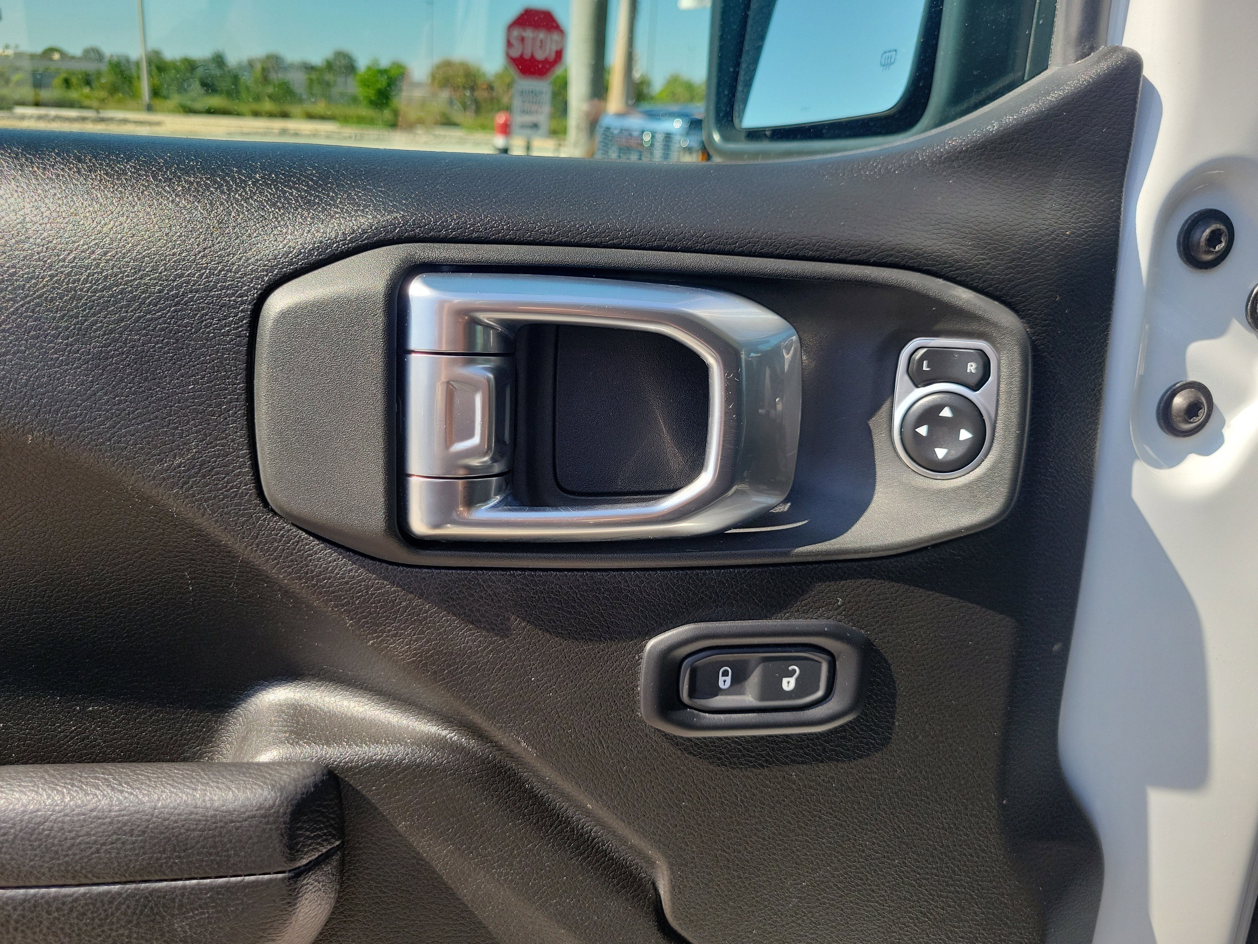 Used 2025 Jeep Wrangler Sport image 25