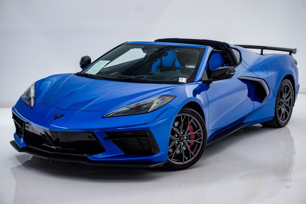 Used 2025 Chevrolet Corvette Stingray Premium Cpe w/ Z51 Performance Package RWD image 8