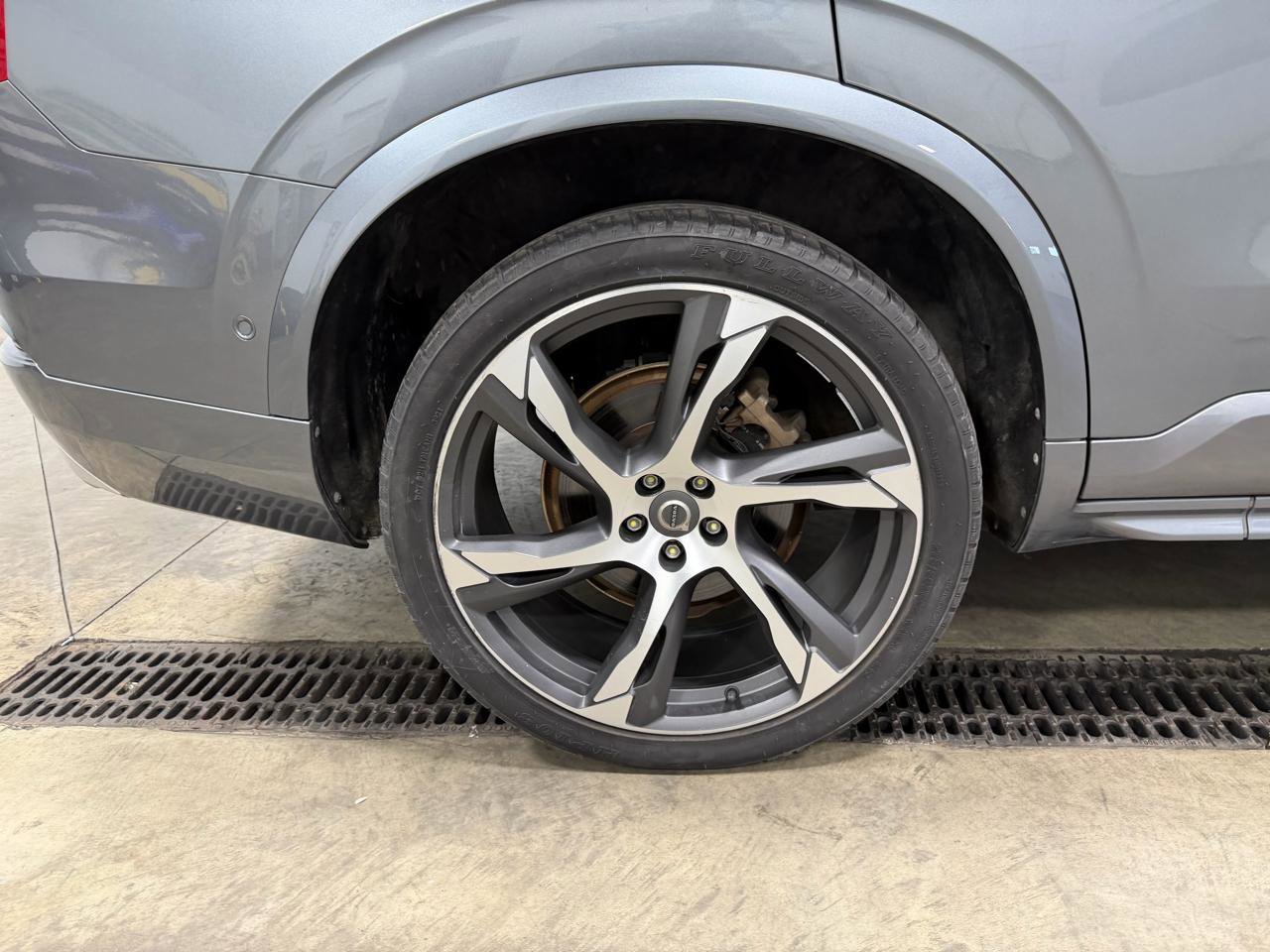 Used 2018 Volvo XC90 T6 Momentum w/ Convenience Package image 38