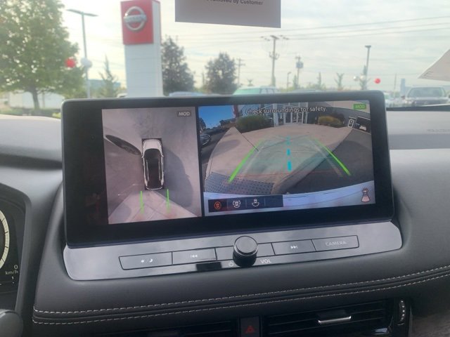 New 2026 Nissan Rogue Platinum image 18