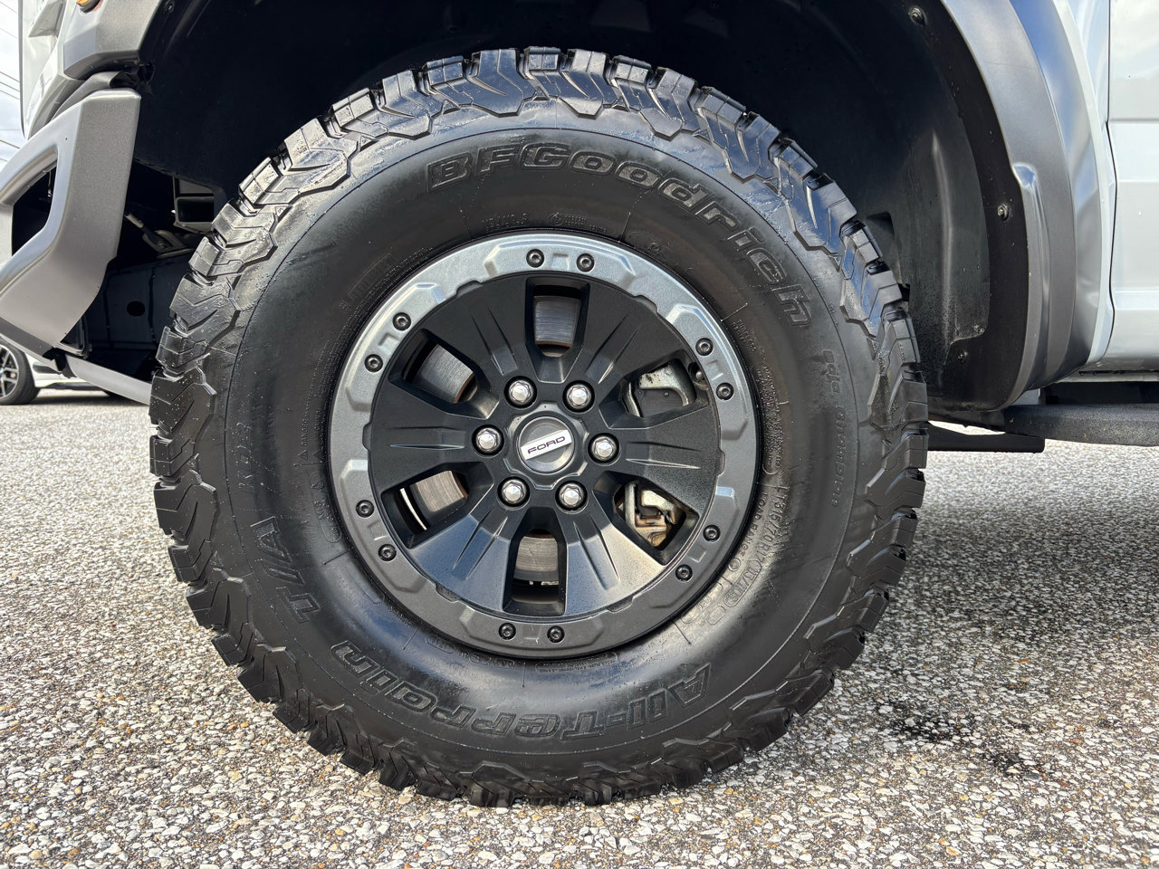 Used 2017 Ford F150 Raptor w/ Equipment Group 802A Luxury image 32