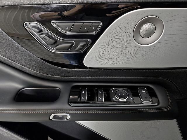 Used 2025 Lincoln Aviator Reserve w/ Equipment Group 201A AWD/4WD image 15