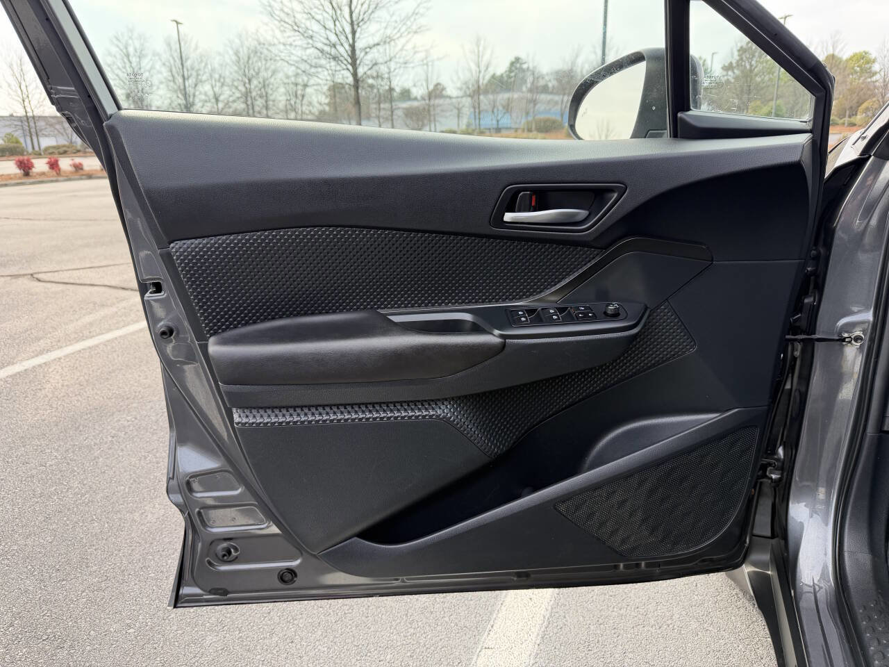 Used 2018 Toyota C-HR XLE image 11