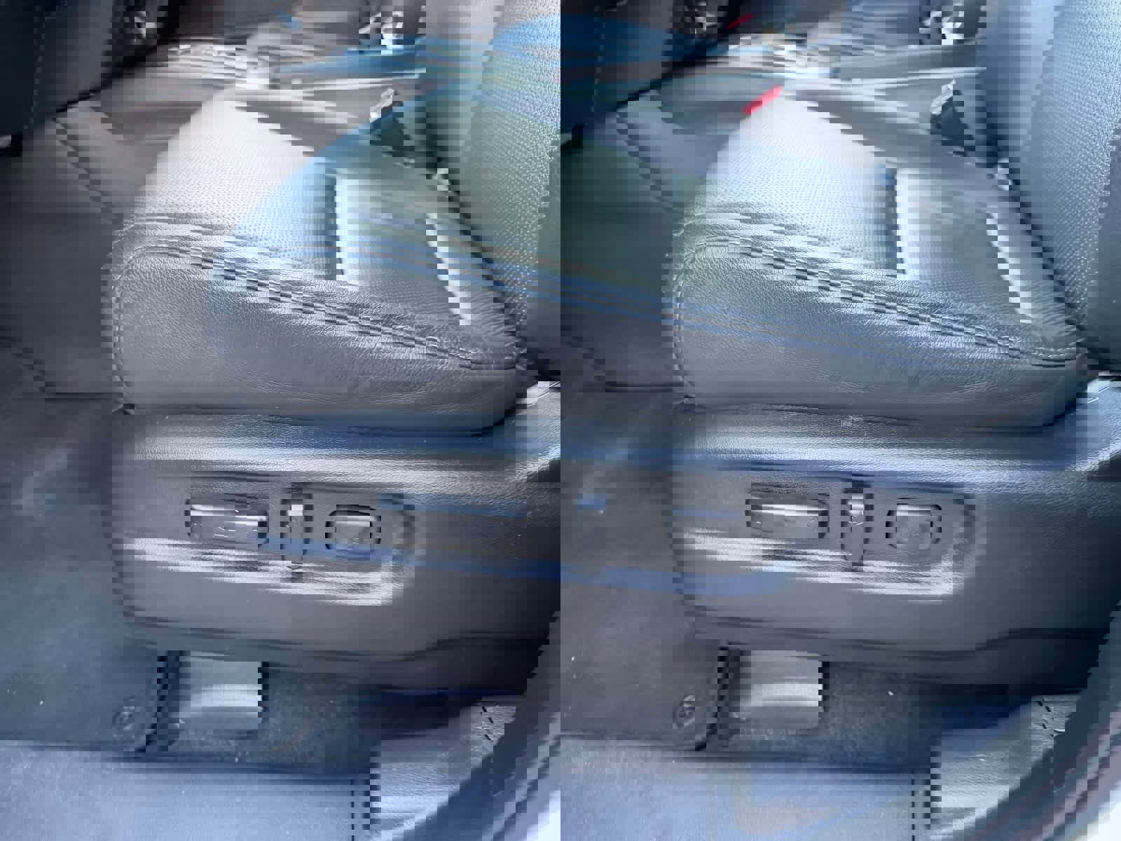 Used 2023 Honda Passport EX-L image 18