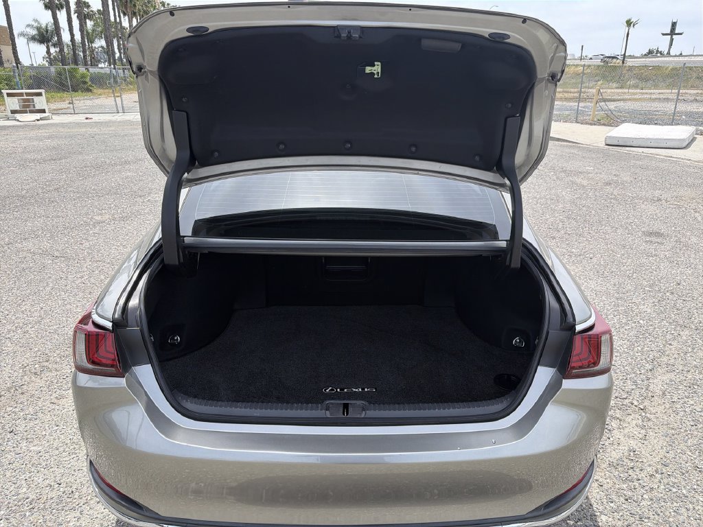 Used 2021 Lexus ES 300h FWD image 22