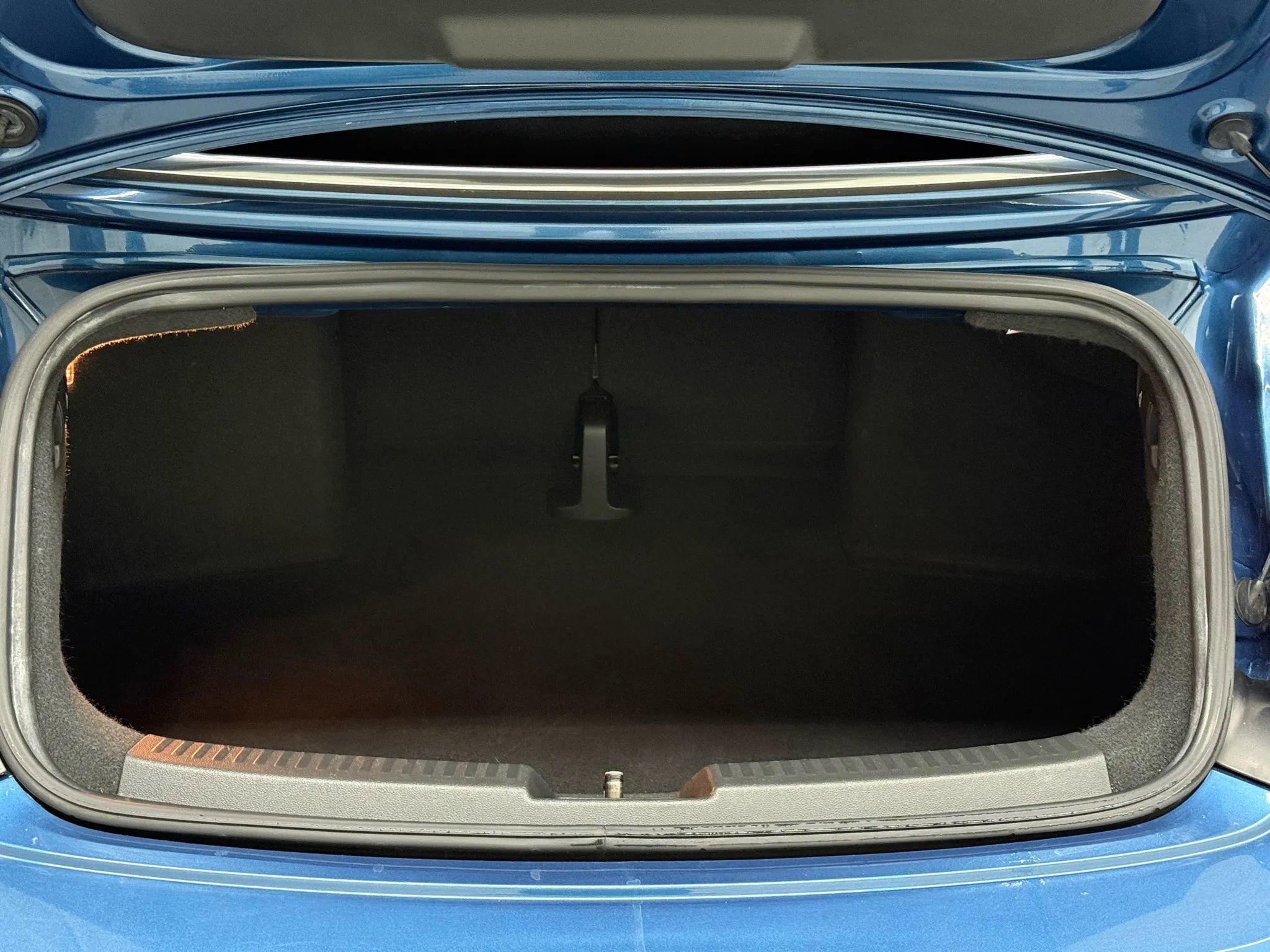 Used 2017 Volkswagen Beetle 1.8T S image 31