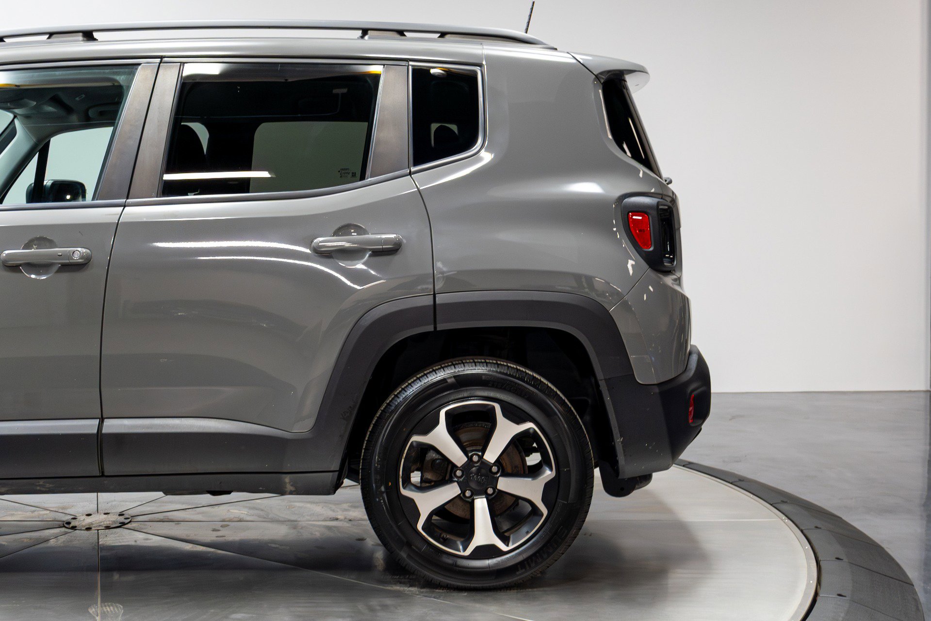 Used 2020 Jeep Renegade Sport image 40