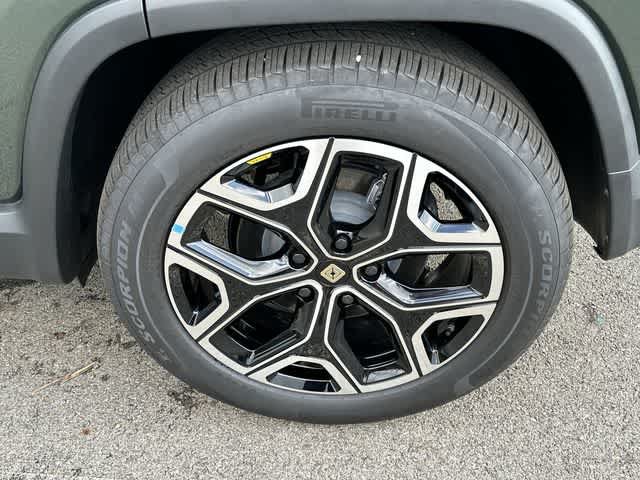 Used 2026 Rivian R1S Adventure Dual AWD/4WD image 5