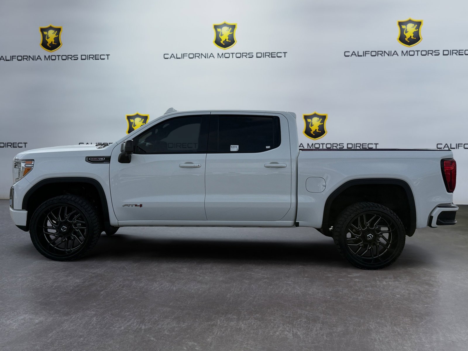 Used 2022 GMC Sierra 1500 AT4 AWD/4WD image 2