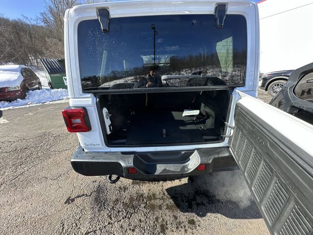 Used 2021 Jeep Wrangler Unlimited Sahara w/ LED Lighting Group image 22