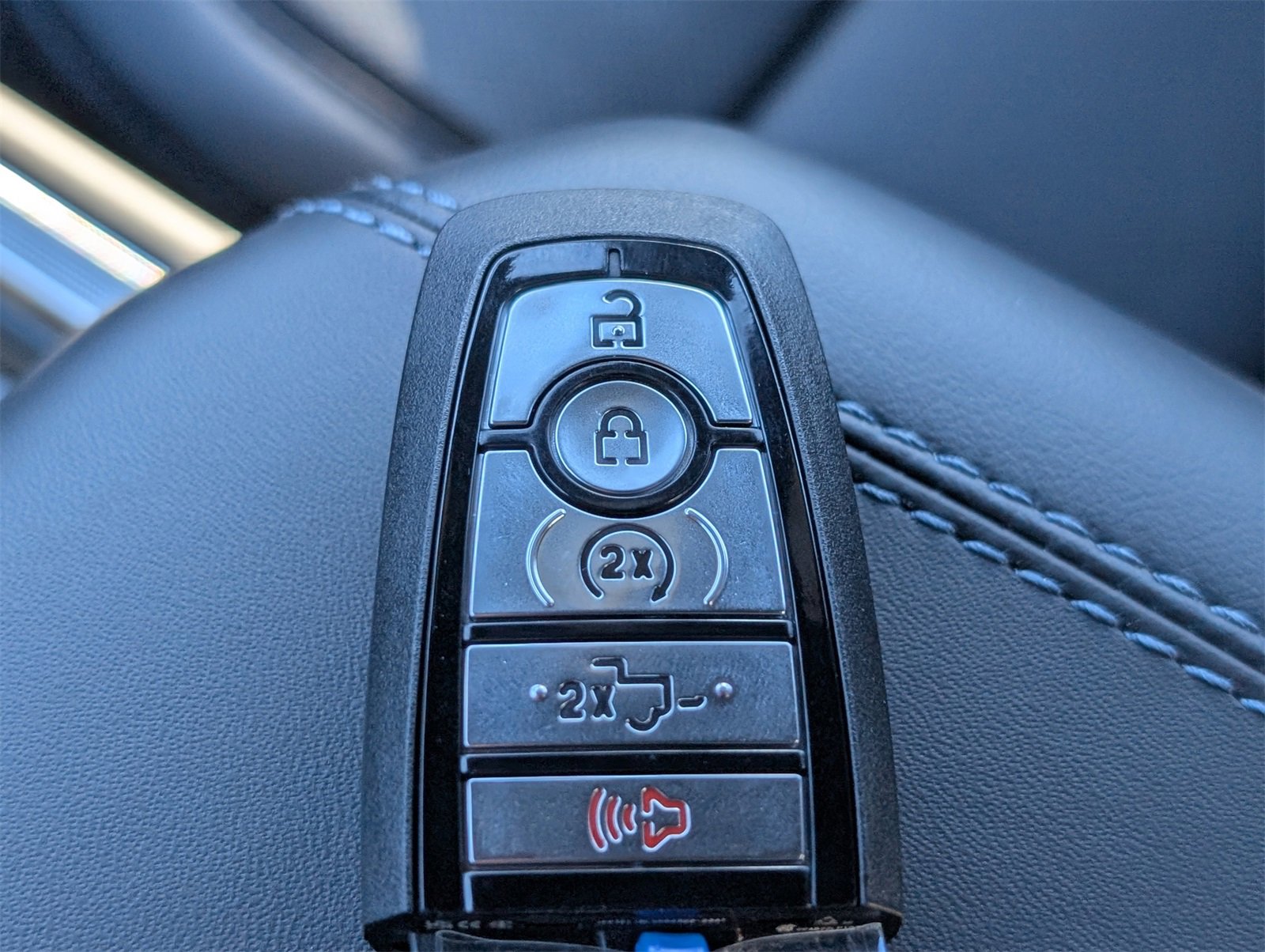 New 2026 Ford F250 Platinum image 32