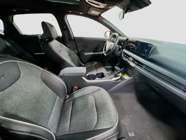 New 2025 Kia K4 EX w/ GT-Line Sunroof Package FWD image 28