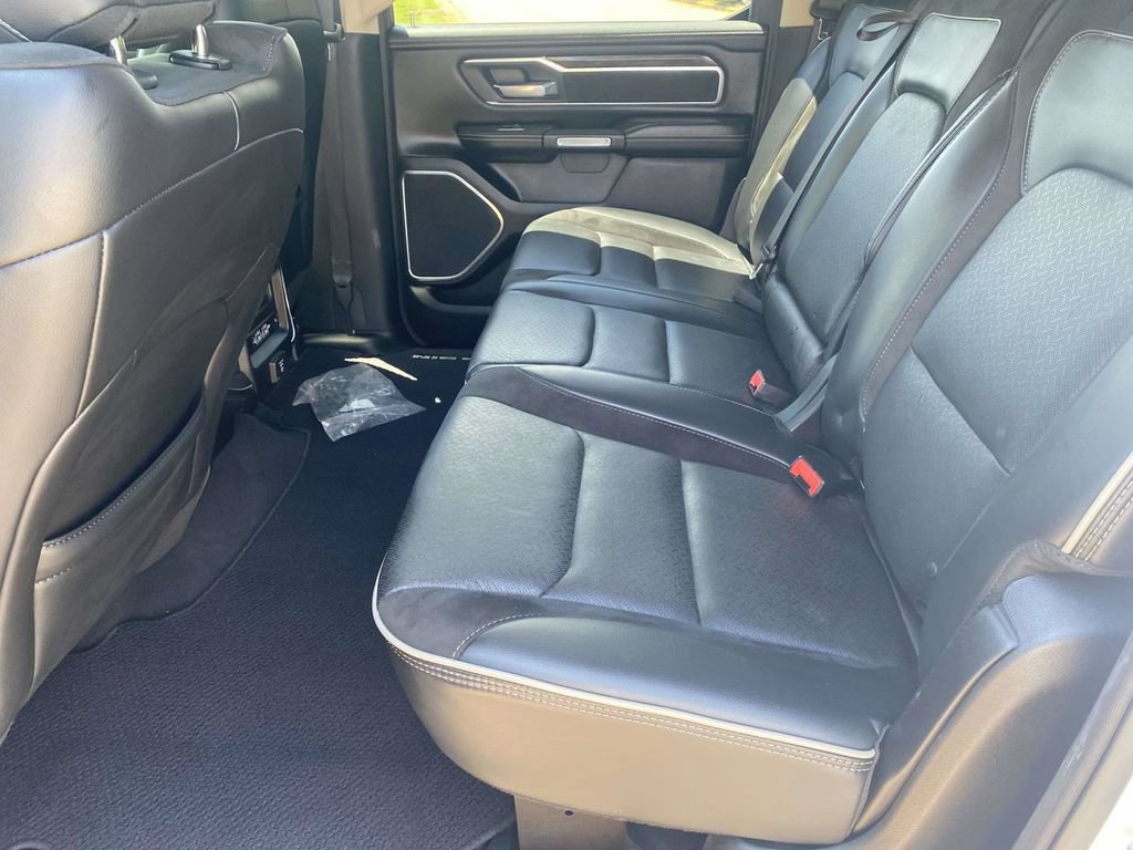 Used 2019 RAM 1500 Laramie AWD/4WD image 14